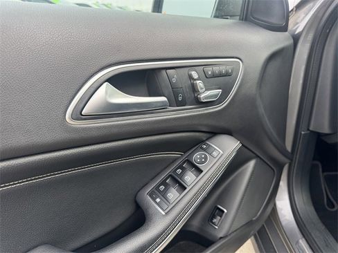 Used 2020 Mercedes-Benz GLA 250 GLA 250 image 19