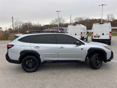 Used 2022 Subaru Outback Wilderness image 2