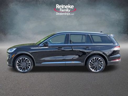 Used 2023 Lincoln Aviator Reserve w/ Equipment Group 201A AWD/4WD image 9