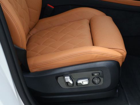 Used 2026 BMW X7 xDrive40i w/ Executive Package image 20