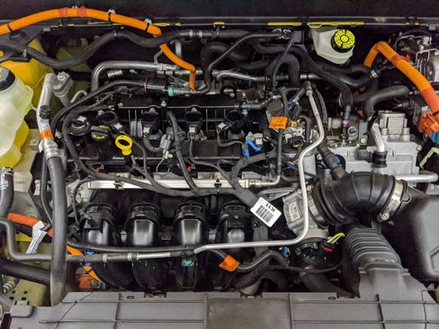 Used 2022 Ford Maverick XLT FWD image 10
