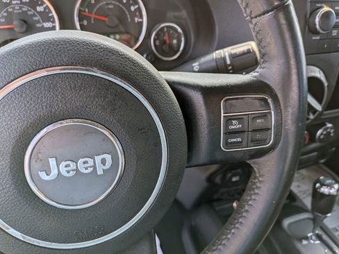 Used 2016 Jeep Wrangler Sport w/ Connectivity Group image 37