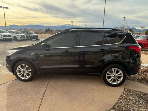 Used 2019 Ford Escape SEL image 9