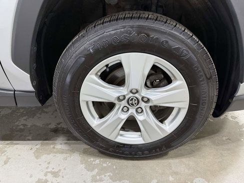 Used 2021 Toyota RAV4 XLE w/ Convenience Package AWD/4WD image 6