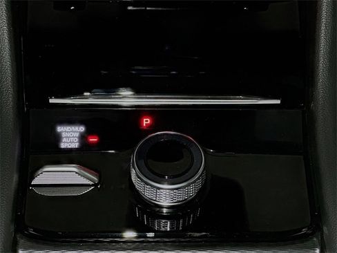 New 2025 Jeep Grand Cherokee Limited w/ Luxury Tech Group II image 28