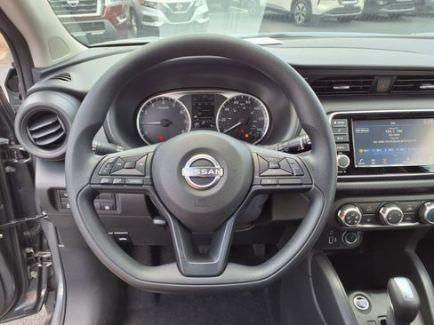 New 2025 Nissan Kicks Play S image 12