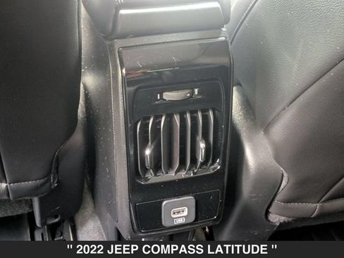 Used 2022 Jeep Compass Latitude FWD image 23