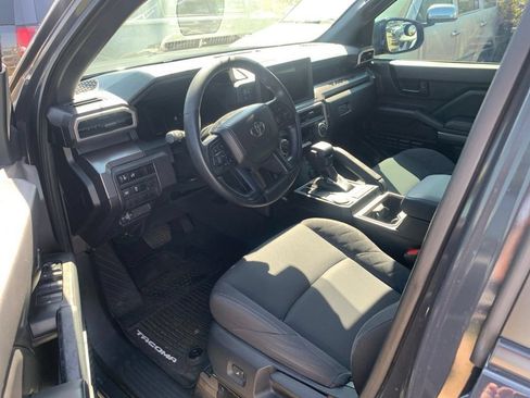 Used 2025 Toyota Tacoma SR5 RWD image 10