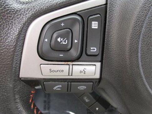 Used 2017 Subaru Crosstrek 2.0i Premium image 22