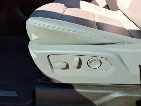 Used 2023 GMC Sierra 1500 SLT w/ SLT Premium Plus Package image 10