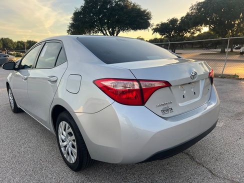 Used 2019 Toyota Corolla LE FWD image 6