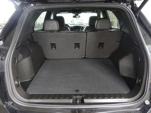 Used 2022 Chevrolet Equinox RS w/ LPO, Floor Liner Package image 20