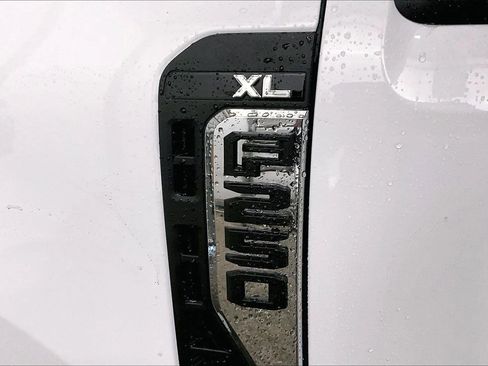 New 2026 Ford F250 XL w/ 360-Degree Camera Package image 13