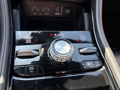 Used 2023 Jeep Grand Cherokee L Summit AWD/4WD image 33