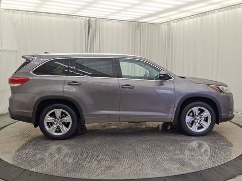 Certified 2018 Toyota Highlander Limited image 26
