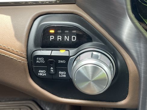 Used 2019 RAM 1500 Limited AWD/4WD image 25