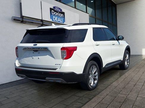 Used 2023 Ford Explorer XLT w/ Equipment Group 202A AWD/4WD image 3
