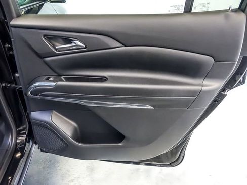 Certified 2024 Chevrolet Traverse LT image 32