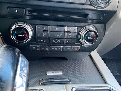 Used 2016 Ford F150 Lariat w/ Equipment Group 502A Luxury AWD/4WD image 16
