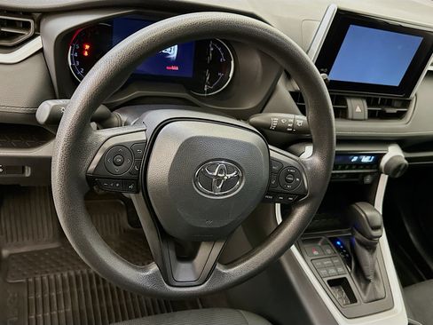 Used 2024 Toyota RAV4 LE image 18