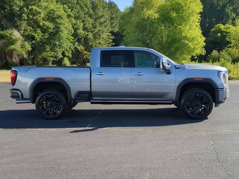 Used 2024 GMC Sierra 2500 Denali w/ Denali Reserve Package image 9