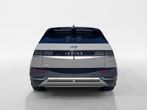 Certified 2024 Hyundai Ioniq 5 SEL RWD image 4