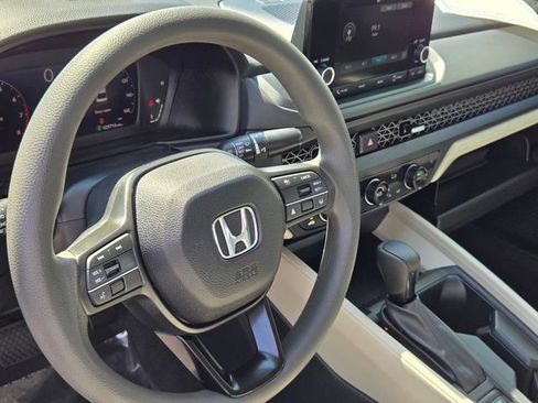 Certified 2023 Honda Accord EX image 9