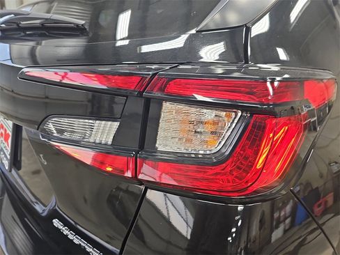 Used 2024 Subaru Crosstrek 2.0i Premium image 34