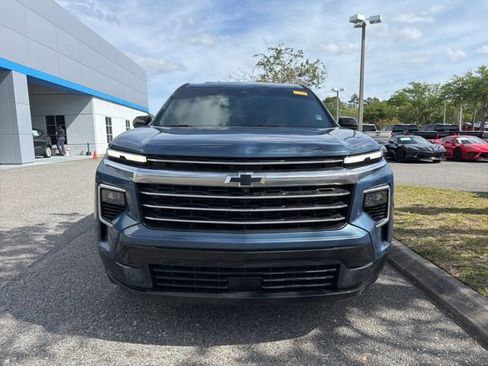 Certified 2025 Chevrolet Traverse High Country image 2