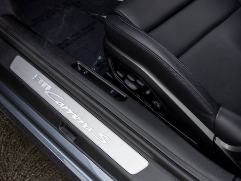 Used 2025 Porsche 911 Carrera S image 32