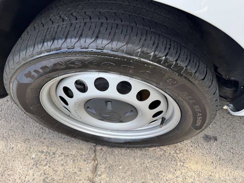 Used 2021 Mercedes-Benz Metris image 11