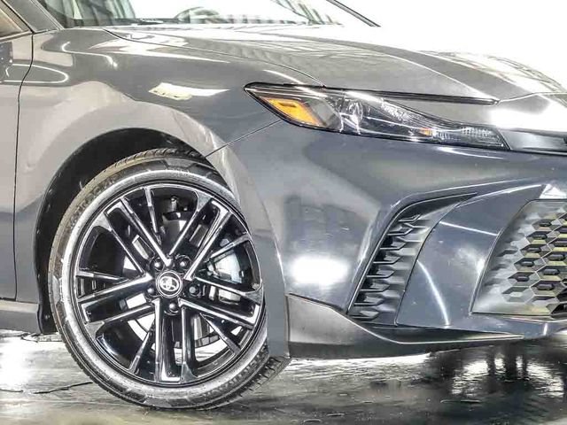 Used 2025 Toyota Camry SE FWD image 4