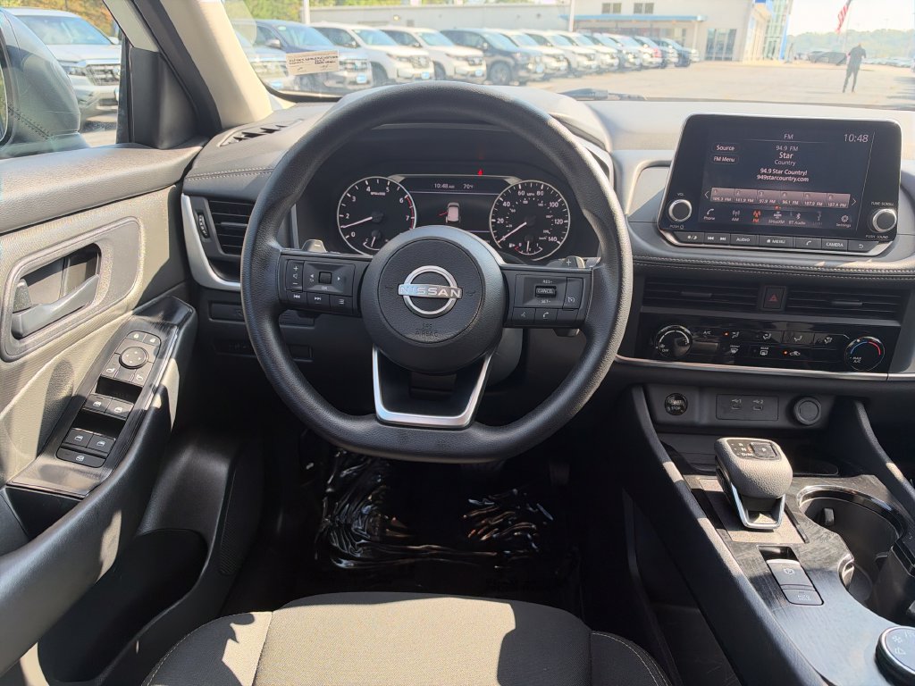 Used 2024 Nissan Rogue S AWD/4WD image 19