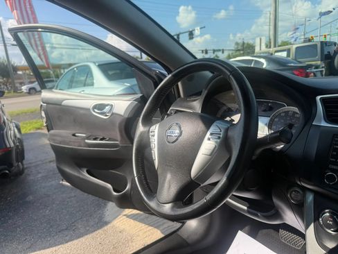 Used 2015 Nissan Sentra SR w/ Navigation Package FWD image 25