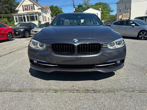 Used 2017 BMW 330i xDrive Sedan AWD/4WD image 4