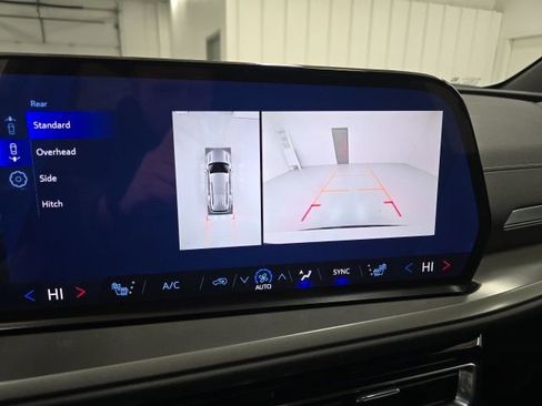 New 2026 Chevrolet Traverse LT w/ Driver Confidence Package image 15