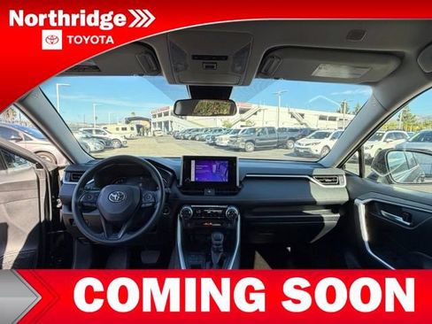 Used 2025 Toyota RAV4 XLE AWD/4WD image 8