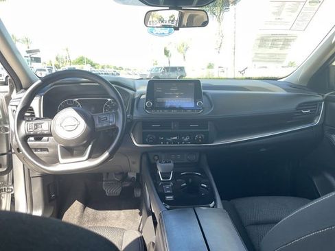 Used 2024 Nissan Rogue SV FWD image 20