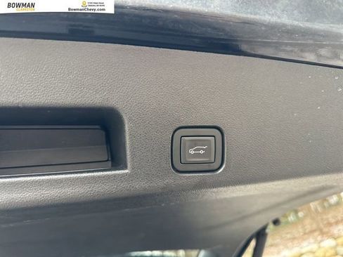 Used 2024 Chevrolet Traverse Z71 w/ Enhanced Driving Package image 32