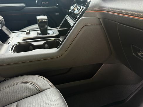 Used 2024 GMC Sierra 1500 AT4 w/ Technology Package image 17