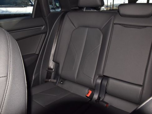 Used 2023 Audi Q3 2.0T Premium w/ Convenience Package image 19