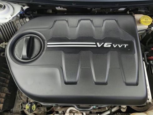 Used 2019 Jeep Cherokee Limited image 35