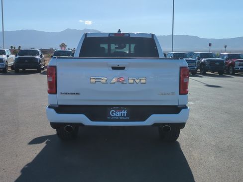 Used 2025 RAM 1500 Laramie w/ Sport Appearance Package AWD/4WD image 4