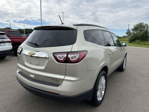 Used 2015 Chevrolet Traverse LT w/ Style and Technology Package FWD image 8