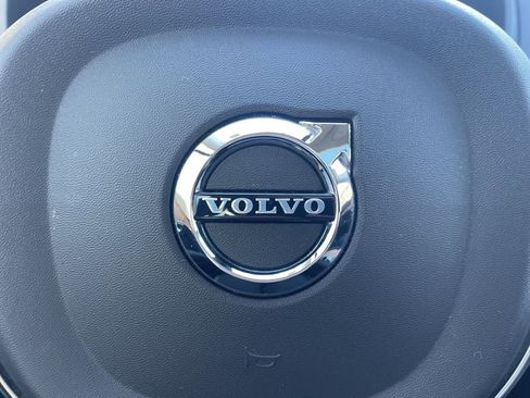 Certified 2023 Volvo XC90 B6 Plus image 40