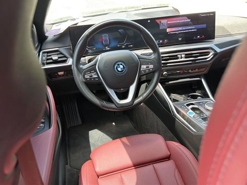 Used 2023 BMW i4 eDrive35 w/ Premium Package RWD image 18
