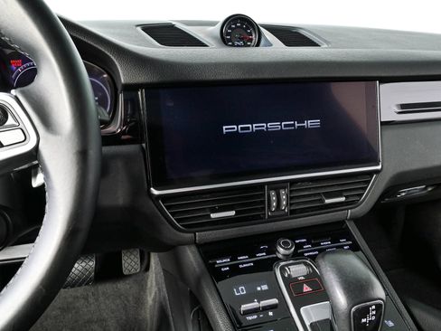 Certified 2022 Porsche Cayenne Coupe AWD/4WD image 13