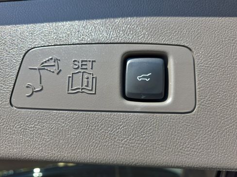 Used 2023 Lincoln Corsair AWD image 6