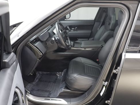 Used 2024 Land Rover Range Rover Sport AWD/4WD image 6