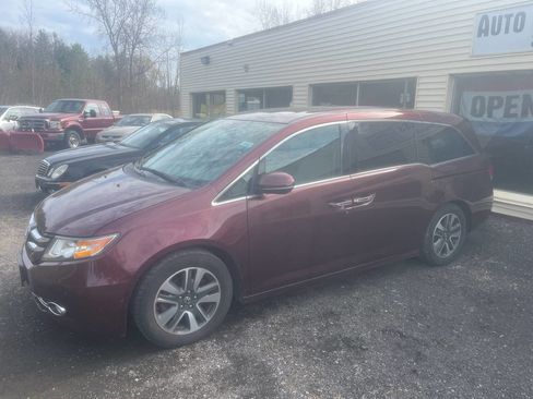 Used 2016 Honda Odyssey Touring Elite image 4